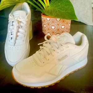 Women’s Reebok Classic sneakers